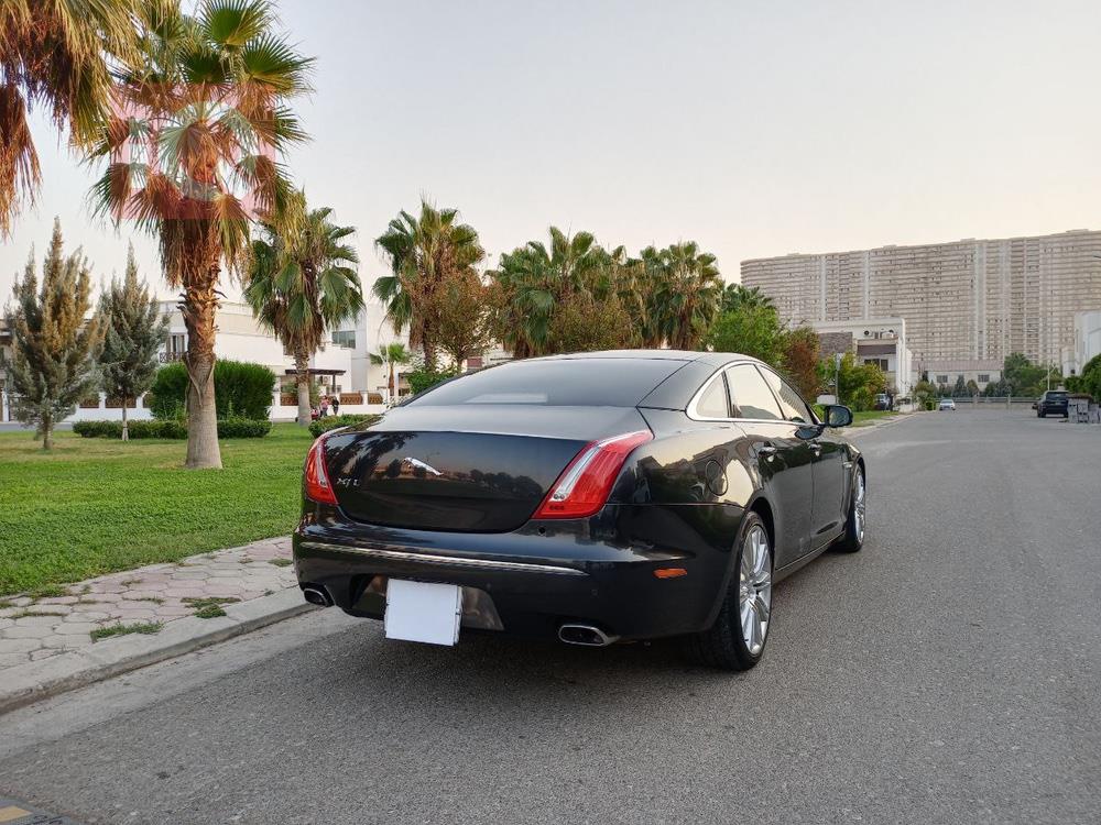 جاكوار XJ